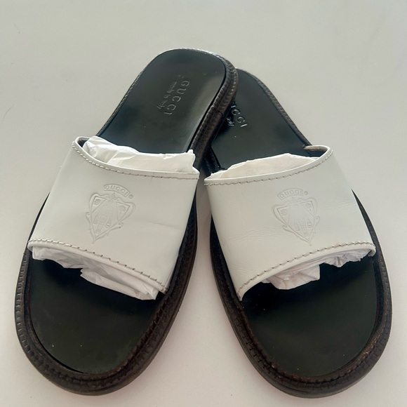 Gucci Vintage Embossed Logo Slide Sandals White/Black - Picture 1 of 13
